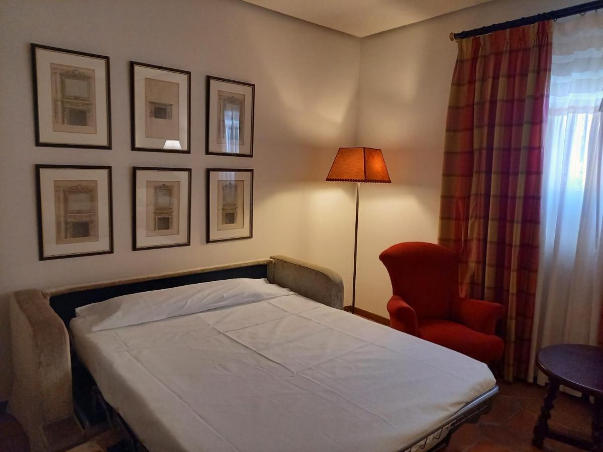 Double or Twin Room Extra Bed,1117444743:JPEG